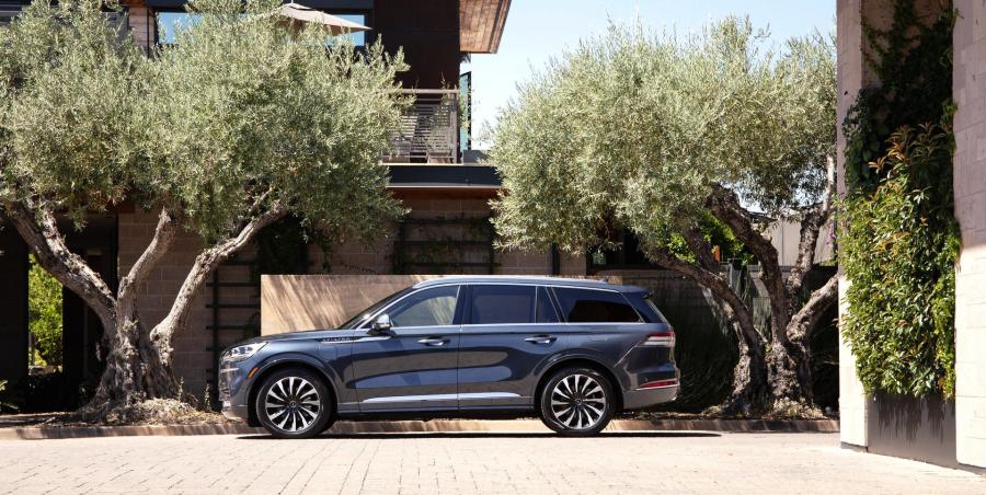  Lincoln Aviator Grand Touring 2019 года  (фото 38 из 67)